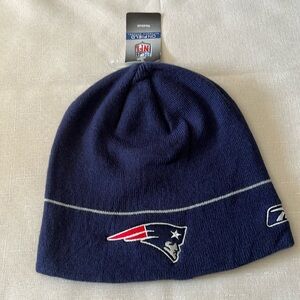 New England PATRIOTS REEBOK On Field NFL Football knit hat Blue New with tags